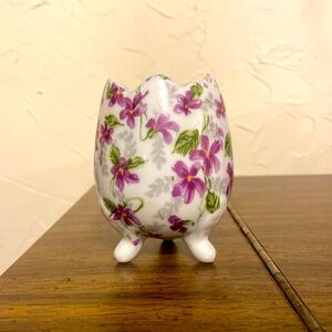 3” Gorgeous EGG SHAPED Footed Vase INARCO JAPAN Violets E-5216